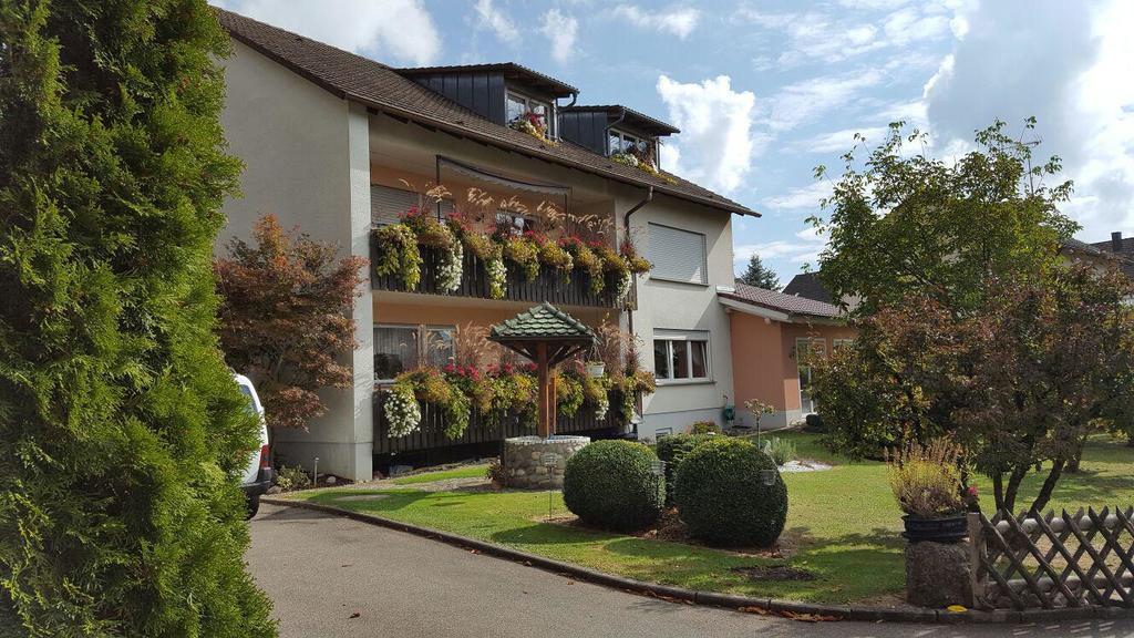 Ferienwohnung-Zeller Tengen Bagian luar foto